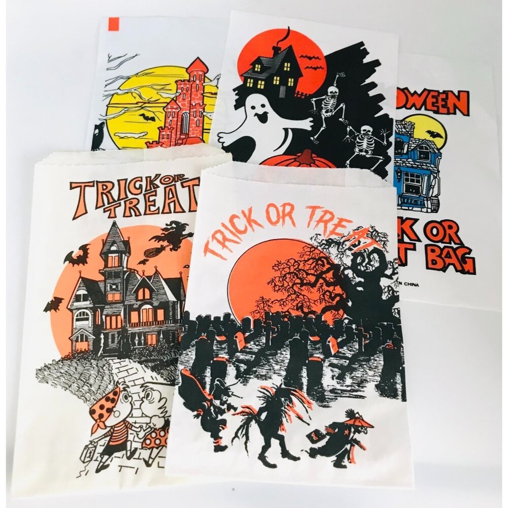 5 Vintage Halloween Trick or Treat Candy Bags Haunted House Theme Cemetery Lot